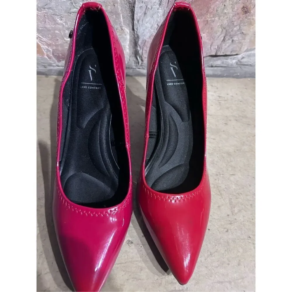 Women’s Patent Pointed-Toe Pumps in Fuchsia